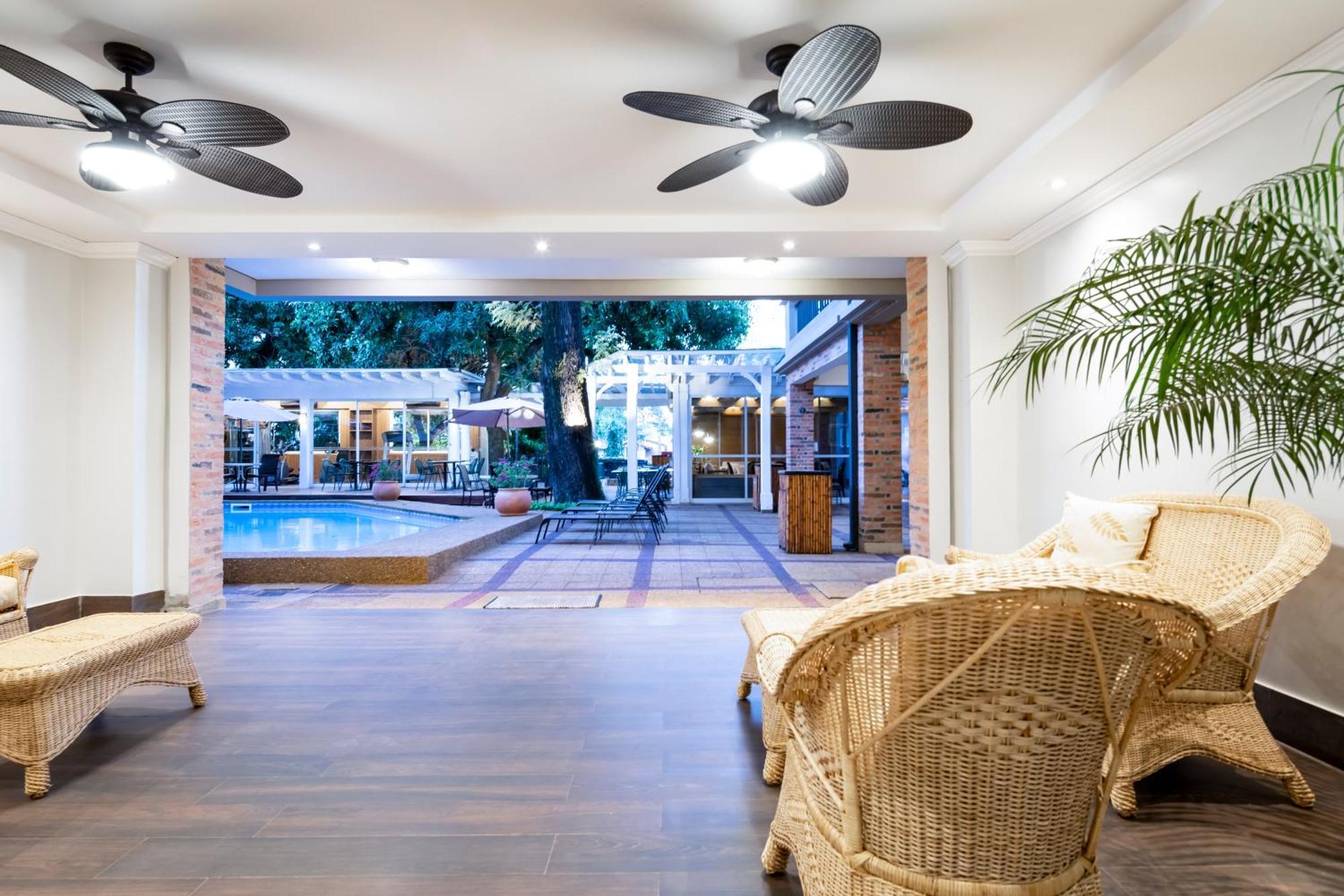 אסונסיון Hotel Villa Morra Suites מראה חיצוני תמונה