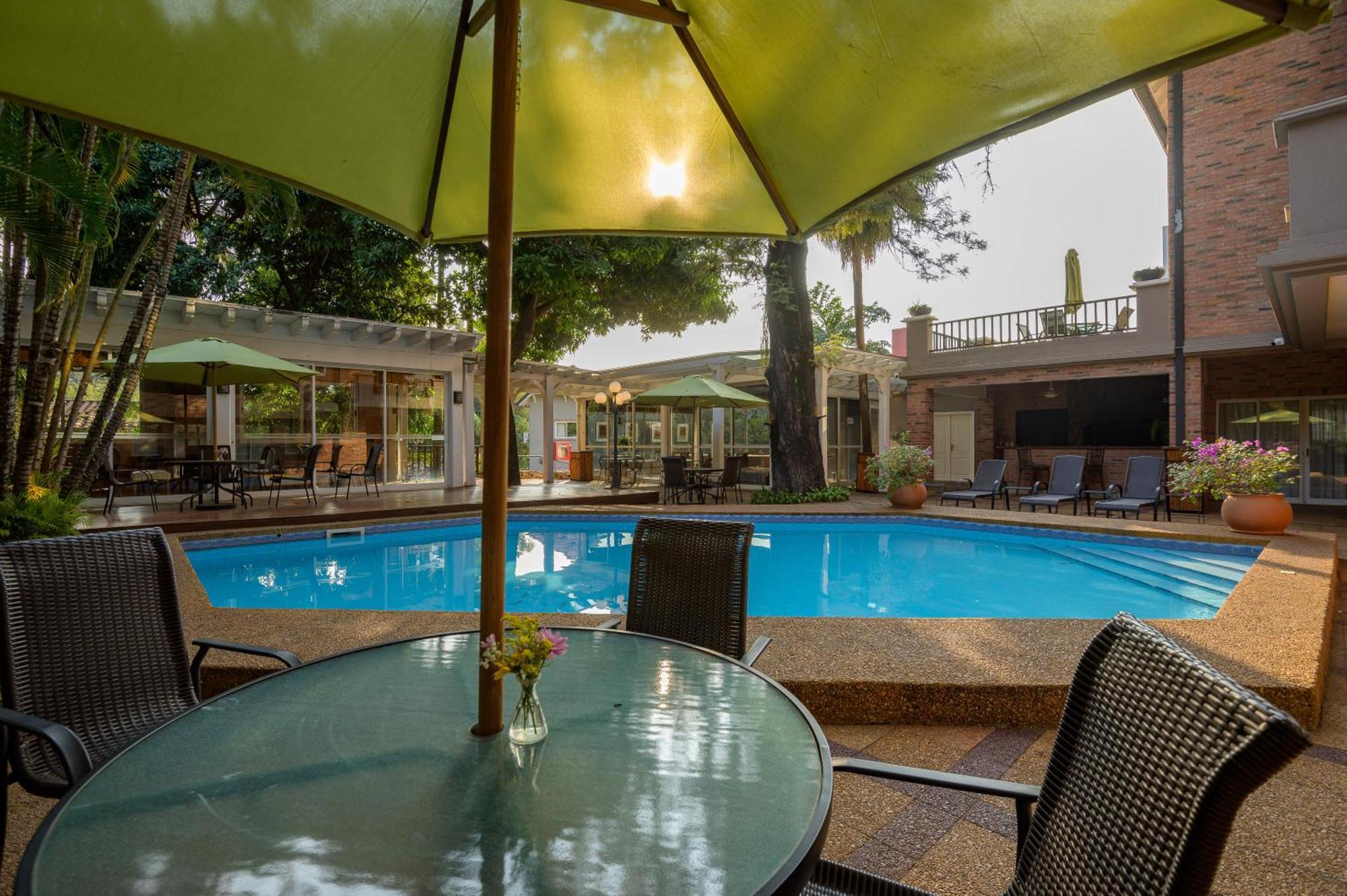אסונסיון Hotel Villa Morra Suites מראה חיצוני תמונה